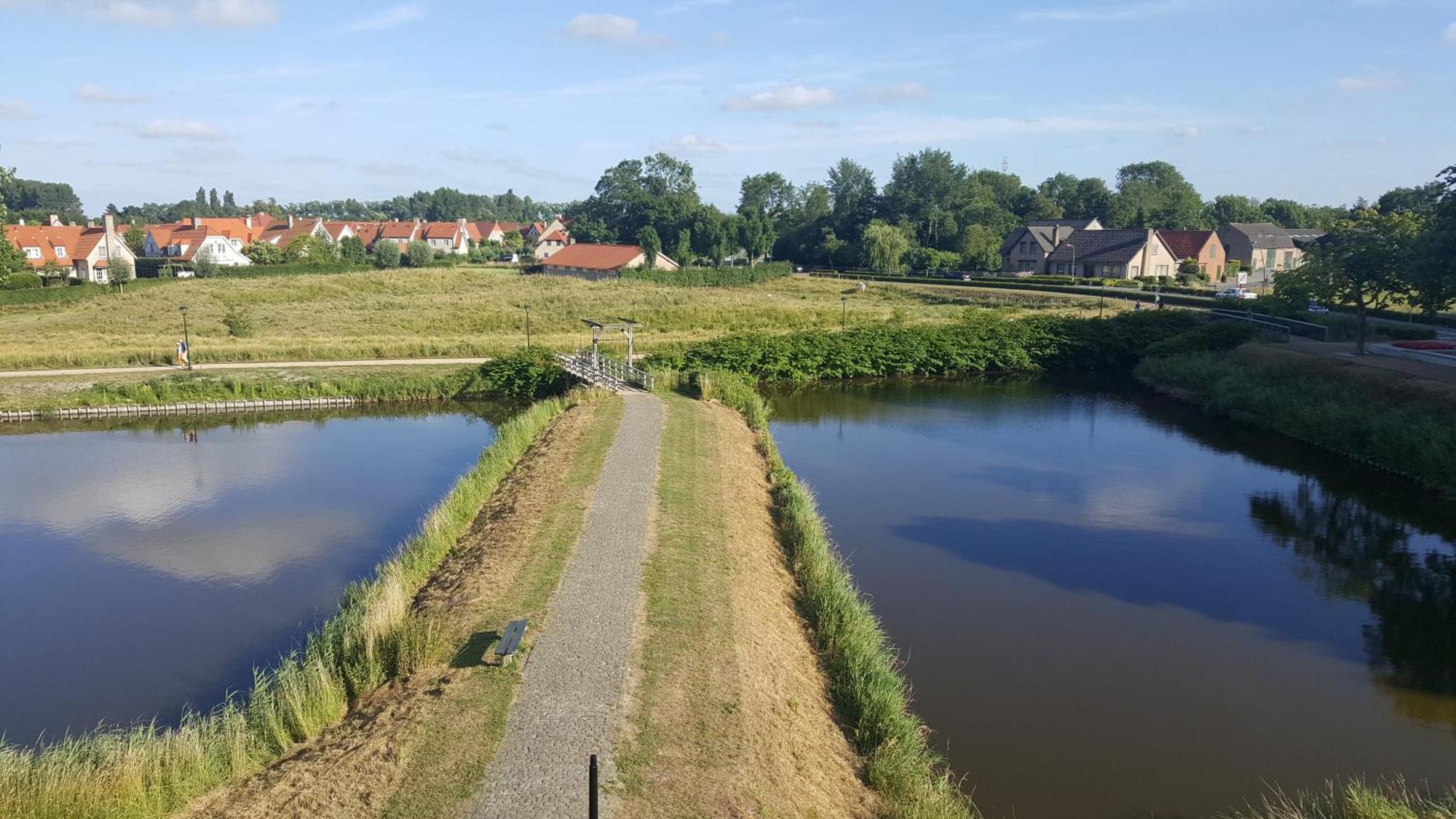 Hotel Le Provencal Sluis Exteriör bild