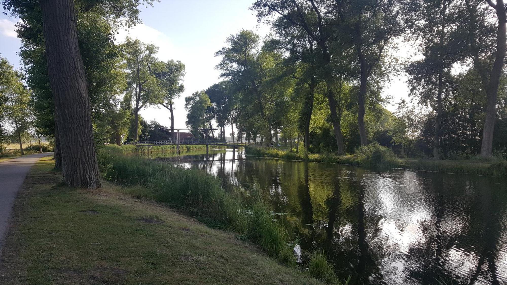 Hotel Le Provencal Sluis Exteriör bild